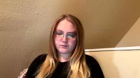 Snapshot of phatassblond chatting on January 31, 2025, 6:47 pm PhatAssBlond online show from January 31, 2025, 6:47 pm