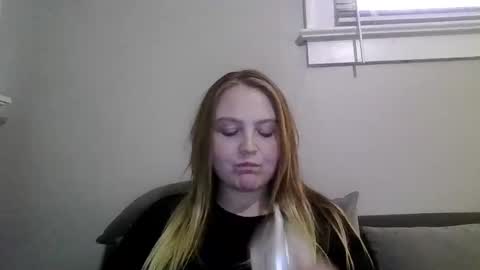 Snapshot of phatassblond chatting on February 10, 2025, 9:58 pm PhatAssBlond online show from February 10, 2025, 9:58 pm