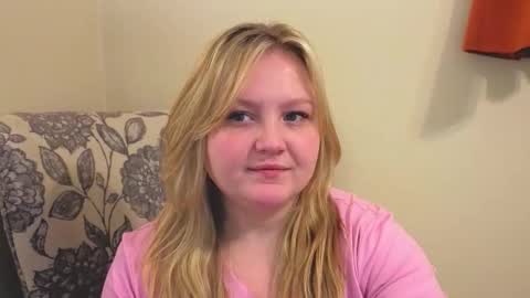 PhatAssBlond online show from April 19, 2026, 9:39 pm
