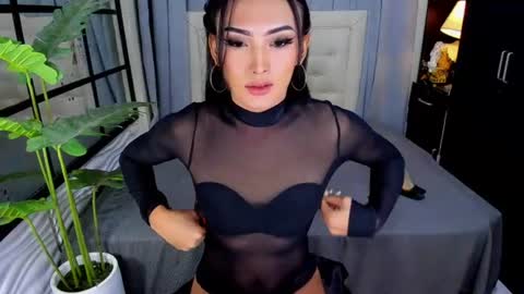 Snapshot of phenomenal_ivy chatting on June 15, 2026, 2:30 pm phenomenal_ivy online show from June 15, 2026, 2:30 pm