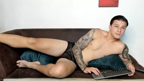 Snapshot of philip_dalton chatting on January 14, 2025, 11:16 pm Philip Dalton online show from January 14, 2025, 11:16 pm