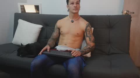 Snapshot of philip_dalton chatting on October 29, 2025, 2:58 am Philip Dalton online show from October 29, 2025, 2:58 am