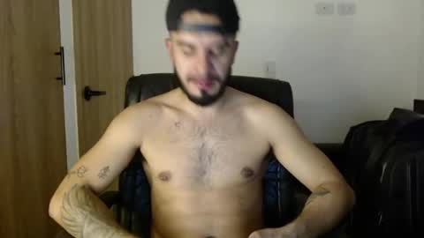 Snapshot of philipdj1 chatting on April 14, 2026, 5:35 am philipdj1 online show from April 14, 2026, 5:35 am