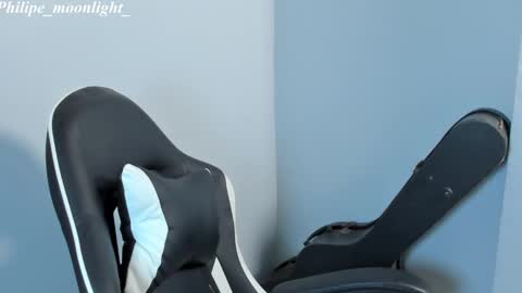 Snapshot of philipe_moonlight_ chatting on February 20, 2025, 7:45 am Phil. INDEPENDENT MODEL online show from February 20, 2025, 7:45 am