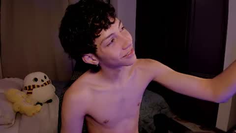 Phil.   INDEPENDENT MODEL online show from June 18, 2026, 1:06 am