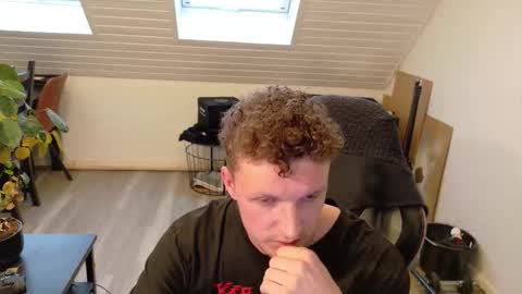 Snapshot of philipp_gtx chatting on September 16, 2025, 5:25 pm philipp_gtx online show from September 16, 2025, 5:25 pm