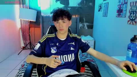 PHILLIP online show from May 25, 2026, 8:37 pm