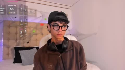 Snapshot of phillicious_ chatting on October 15, 2025, 12:00 am Phillip online show from October 15, 2025, 12:00 am