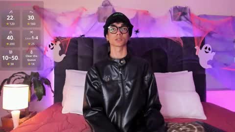 Snapshot of phillicious_ chatting on October 17, 2025, 12:14 am Phillip online show from October 17, 2025, 12:14 am