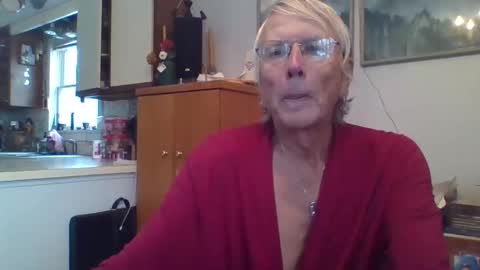 Snapshot of phillipa1023 chatting on December 16, 2025, 2:22 pm phillipa online show from December 16, 2025, 2:22 pm