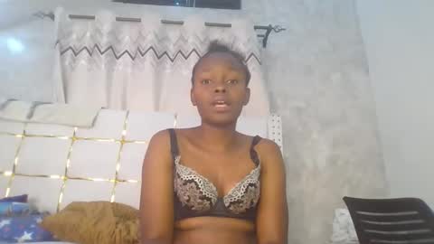 phoebe online show from February 3, 2026, 2:53 am