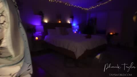 Snapshot of phoenix_taylor chatting on November 7, 2025, 2:44 am PHOENIX TAYLOR online show from November 7, 2025, 2:44 am