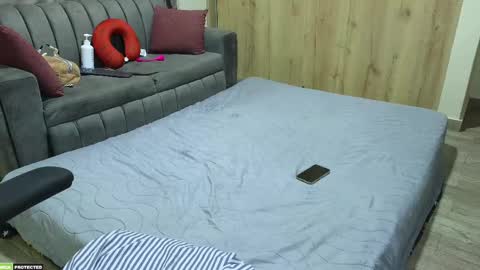 Snapshot of phoenixxx69_ chatting on February 27, 2025, 5:56 am Sarah y Maximo online show from February 27, 2025, 5:56 am