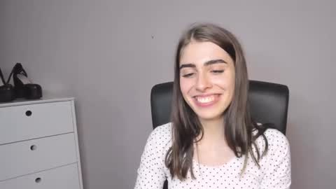 P I A online show from September 22, 2025, 2:08 pm