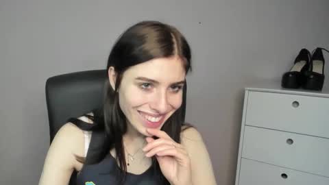 P I A online show from November 2, 2025, 7:44 am