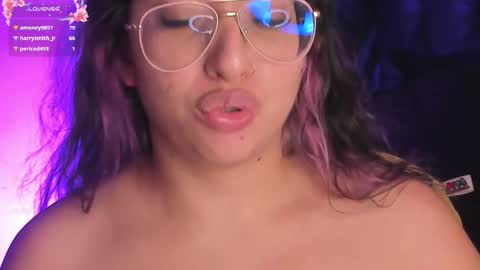 Snapshot of piafisher_ chatting on February 9, 2025, 5:08 am PIA FISHER online show from February 9, 2025, 5:08 am