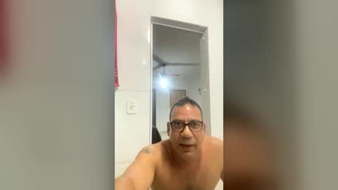 Snapshot of picadoce1975 chatting on July 1, 2026, 5:20 am picadoce1975 online show from July 1, 2026, 5:20 am