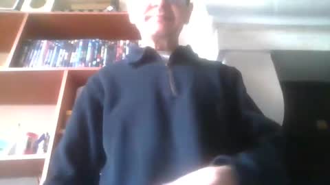 Snapshot of pichoun71 chatting on January 5, 2025, 11:15 am pichoun71 online show from January 5, 2025, 11:15 am