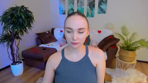 Emelie online show from February 22, 2025, 1:13 pm