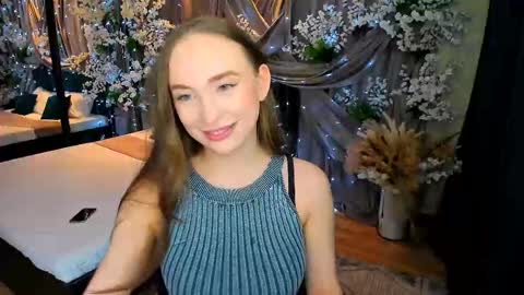 Emelie online show from March 7, 2025, 4:11 pm