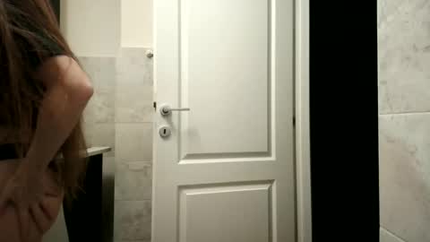 Moonie online show from December 22, 2025, 8:28 pm