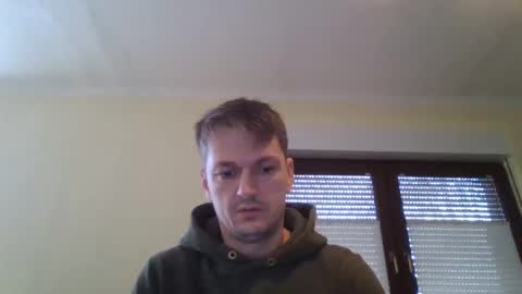 Snapshot of piercingsxxx chatting on December 7, 2024, 9:28 am piercingsxxx online show from December 7, 2024, 9:28 am