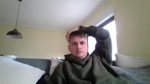 Snapshot of piercingsxxx chatting on November 18, 2025, 8:30 am piercingsxxx online show from November 18, 2025, 8:30 am