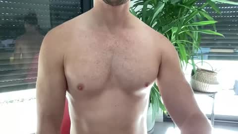 Snapshot of pierre81000 chatting on November 4, 2025, 12:15 pm pierre81000 online show from November 4, 2025, 12:15 pm