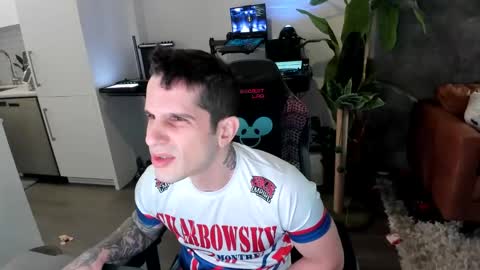 Snapshot of pierrefitch chatting on February 16, 2025, 12:08 am Pierre Fitch online show from February 16, 2025, 12:08 am