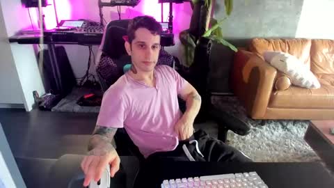 Snapshot of pierrefitch chatting on March 6, 2025, 7:54 pm Pierre Fitch online show from March 6, 2025, 7:54 pm