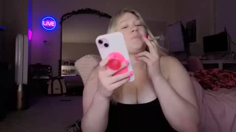 Piggy Rose online show from April 30, 2026, 1:01 am