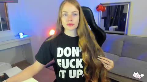 PiinkPandora online show from October 22, 2025, 9:58 pm