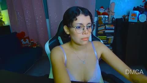 Snapshot of piixiie_d_oll chatting on December 22, 2025, 3:25 am Andrea G online show from December 22, 2025, 3:25 am