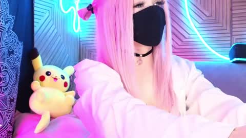 Sonya online show from May 2, 2026, 10:59 pm