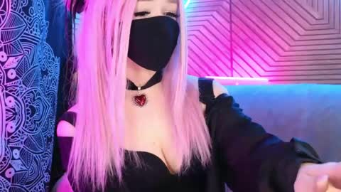 Sonya online show from May 4, 2026, 11:45 pm