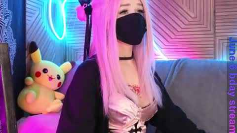 Sonya online show from June 1, 2026, 12:12 am