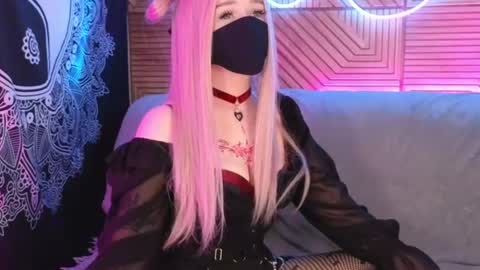 Sonya online show from August 3, 2026, 10:02 pm