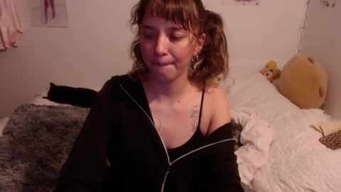 Snapshot of pikawiii chatting on January 21, 2025, 11:24 pm ill be back on monday 18th of november online show from January 21, 2025, 11:24 pm