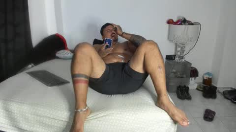 pikoro_gomez online show from May 5, 2026, 12:40 am