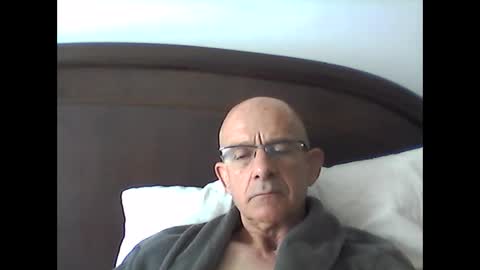 pikuz47 online show from May 4, 2026, 12:45 pm