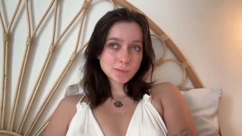 Trisha     online show from December 11, 2024, 9:41 am