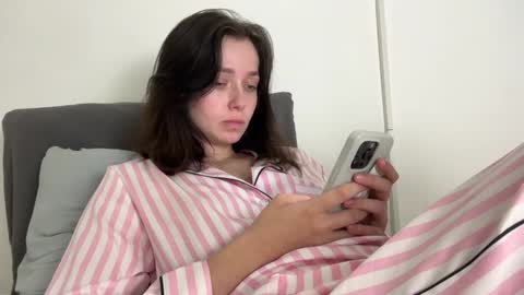 Trisha     online show from January 4, 2025, 3:17 pm