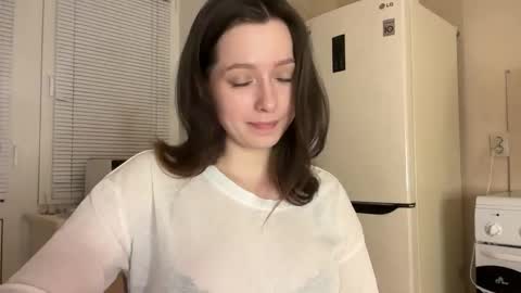 Trisha     online show from October 5, 2025, 2:37 pm