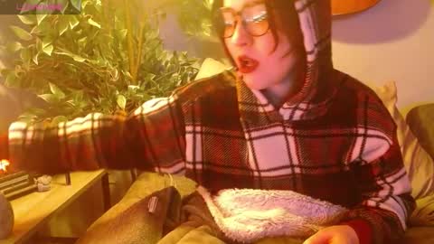 PilloGoddess online show from December 15, 2025, 5:12 am