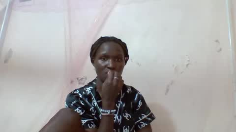 Snapshot of pinah1997 chatting on May 18, 2026, 10:59 pm pinah1997 online show from May 18, 2026, 10:59 pm