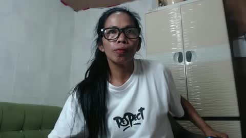 Snapshot of pinay_hazel chatting on June 2, 2026, 12:56 am hazel online show from June 2, 2026, 12:56 am