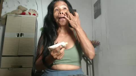 Snapshot of pinay_hazel chatting on June 22, 2026, 12:45 am hazel online show from June 22, 2026, 12:45 am