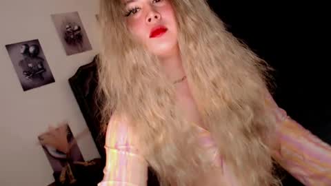 Snapshot of pinay_ivy chatting on July 19, 2026, 1:09 am Ivy Morningstar online show from July 19, 2026, 1:09 am