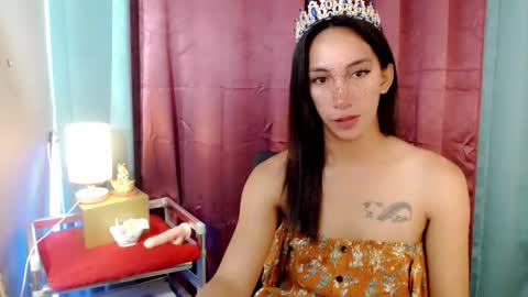 lucyLove online show from April 28, 2026, 12:42 am