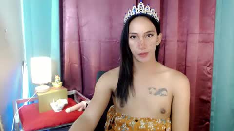 lucyLove online show from April 29, 2026, 2:04 am